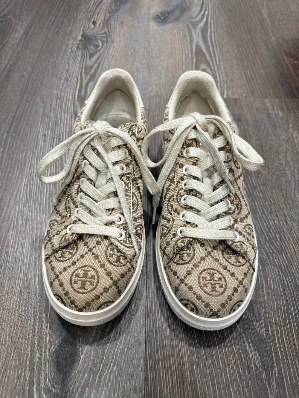 Tory Burch Howell Court Tan Logo Canvas Sneakers 6m comes with extra laces